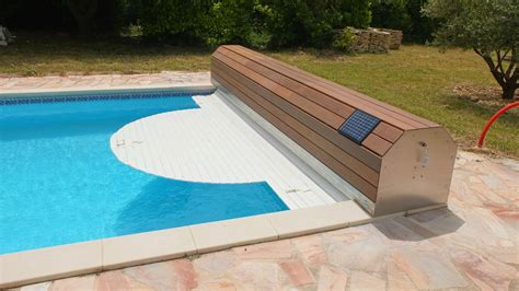 Volet Roulant pour Piscine (Immergé, Flottant & Hors Sol).
